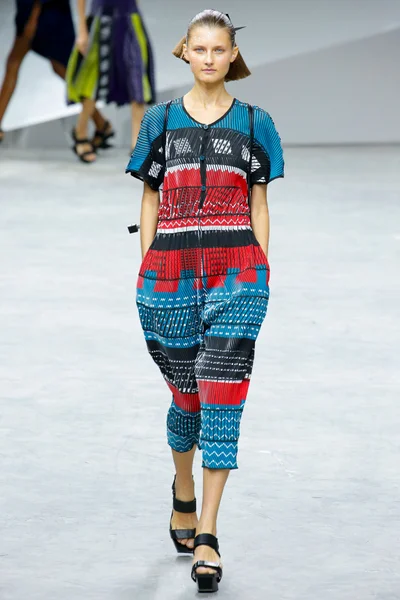 Look 33